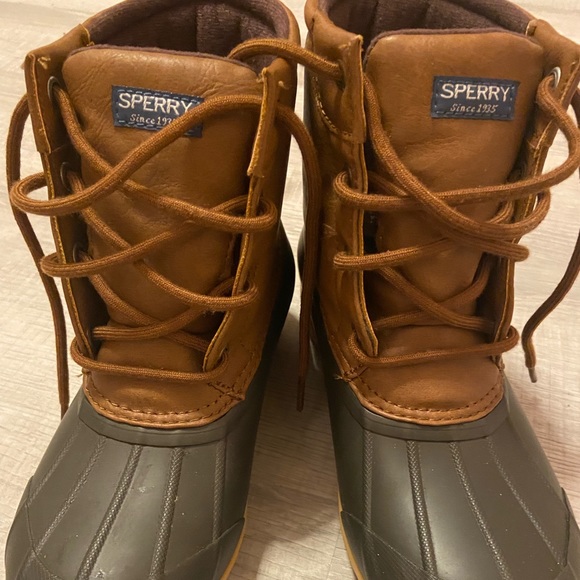 Sperry Other - Brown Duck Boots 🥾 4M